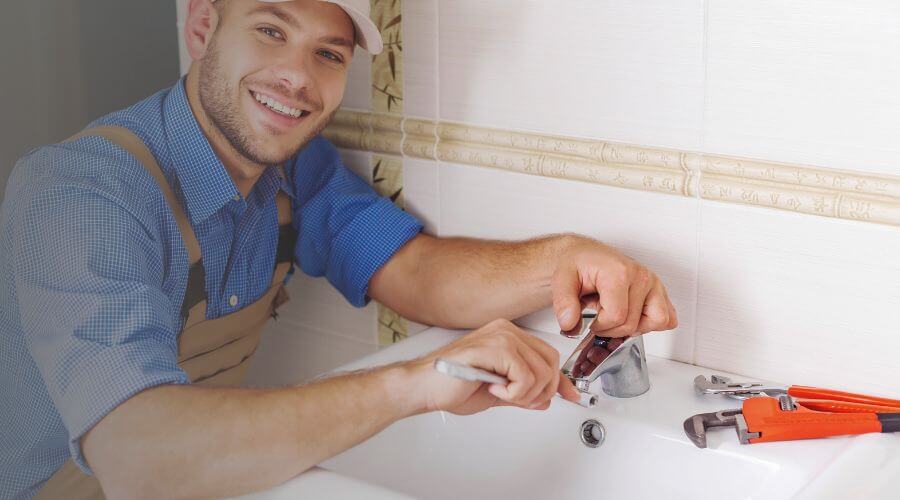 Professional expert plumbing services in Romulus, MI